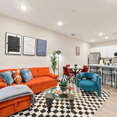Luxe 1BR stay in Columbus with Rooftop & Gym