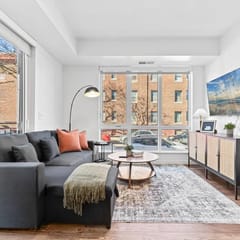 Uptown Chic 2BR 2BA w Gym near Lake, Trail & Shops
