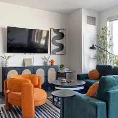 Upscale Loft Experience | King Bed |Prime Location