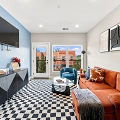 Stylish 1BR with rooftop access near Franklin Park