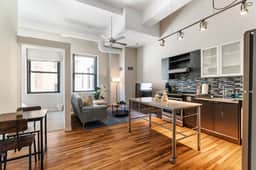 1 Bed+co-working+Stadium+CBD! - Image 3