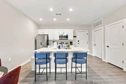 Spacious 1BR Apt | Rooftop|Downtown Columbus - Image 2