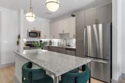 1Bed 1Bath Pool + Gym | Near Domain Mall + Airport - Image 4