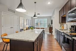 Italian Village 2 bedrooms with 2 bath - Image 5
