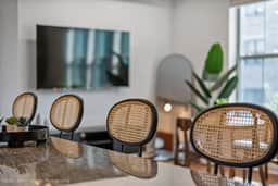 Stylish Loft-Style 1 Bed, 1 Bath Downtown Memphis - Image 5