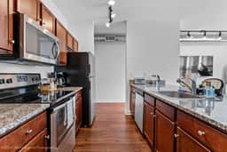 Stylish Loft-Style 1 Bed, 1 Bath Downtown Memphis - Image 3