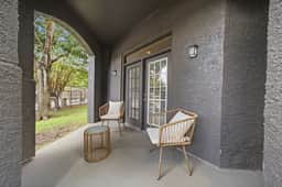 Luxurious 2- bed 2 bath | Sleeps 5 |Pool | Gym| DT - Image 4
