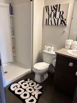 Cozy & Chic 1BD | Midtown Luxe - Image 4