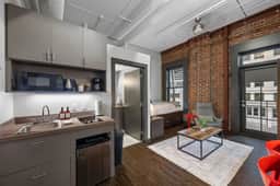 Modern Historic Interior | 1 Bed/Bath | Near Zoo - Image 2