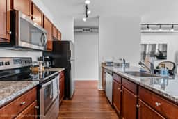 Luxurious King Sized Loft-2 beds- Downtown Memphis - Image 4