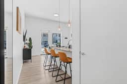 Modern & Cozy Stay in Minneapolis | Rooftop! - Image 5