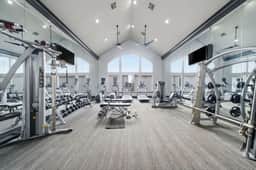 Sleeps 3 | Downtown & Sport Stadiums Nearby | Pool + Gym + Free Parking - Image 3