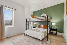 Strip District | Sleeps 6 | Acrisure | Parking - Image 4