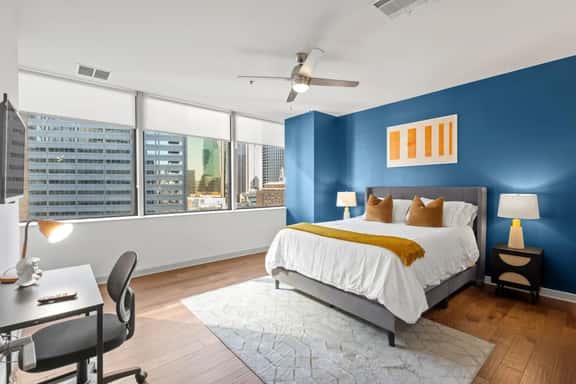 Luxe Apt W/Parking CityView|Pool|Gym|PoolTable - Image 1