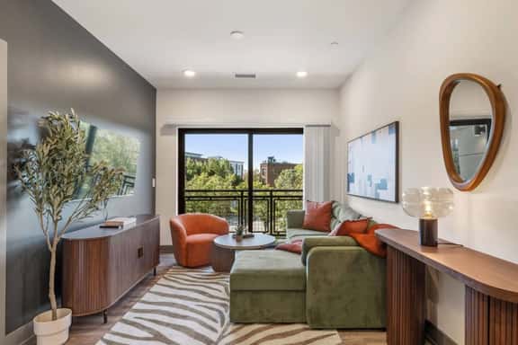 Modern ATL Escape | Downtown & Park Nearby - Image 1