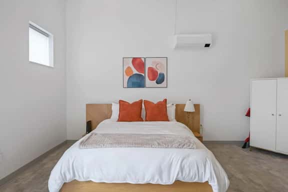 1 Bed|1 Bath | Northshore Close To Aquarium - Image 1