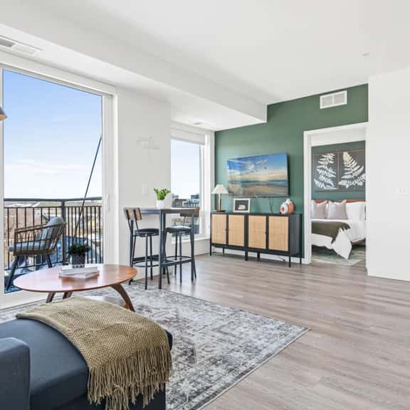 Uptown Escape with Stunning Downtown Views - Image 1