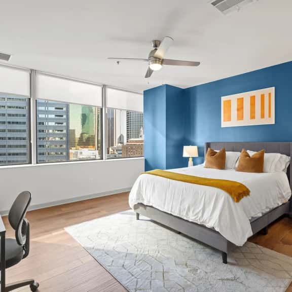 Luxe Apt W/Parking CityView|Pool|Gym|PoolTable - Image 1