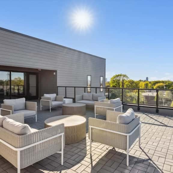 Urban 1BR Retreat in Olde Towne East | Rooftop - Image 1