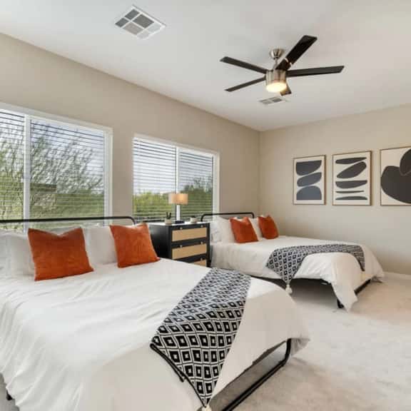 King beds | Pool | Near Stadium, Aquatic Cnt - Image 1