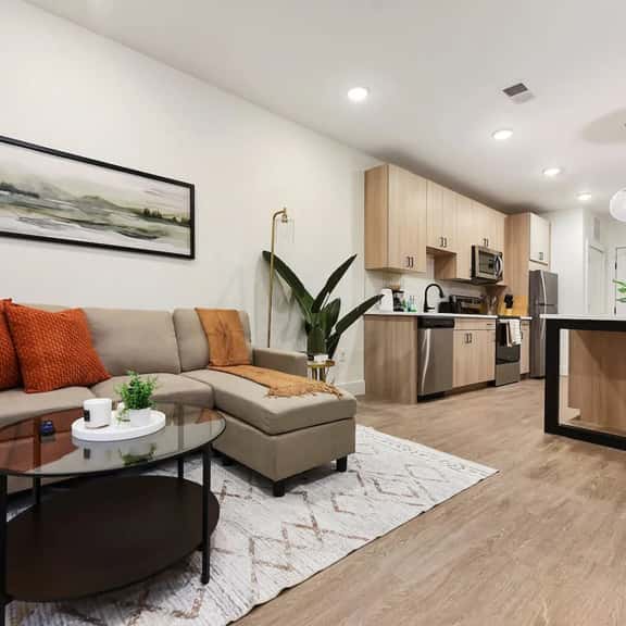 1BR/1BA with Gym Access Near UPMC & Carnegie Uni. - Image 1