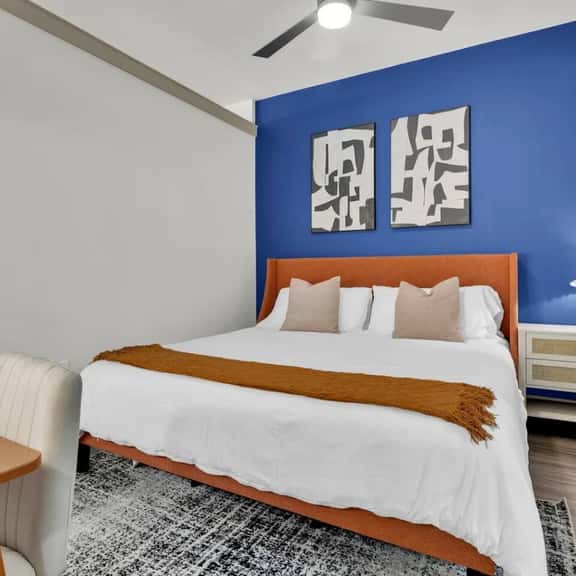 1Bd near Downtown/Airport*with Pool/Gym/Parking - Image 1