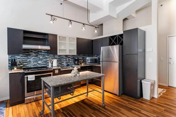1 Bed+co-working+Stadium+CBD! - Image 2