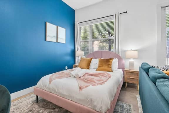 Cozy Lux 1BD in Dallas | Mins to DT | Free Parking - Image 3