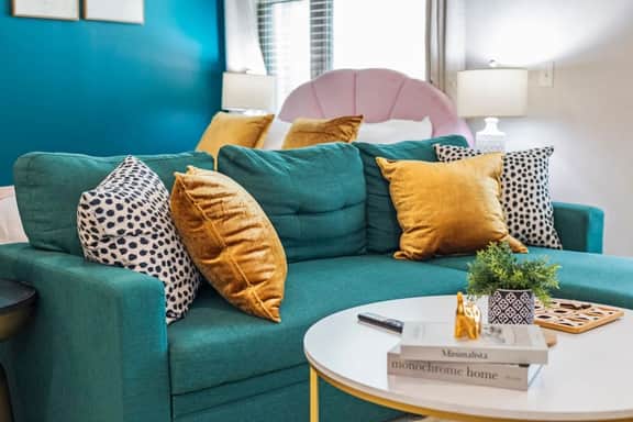 Cozy Lux 1BD in Dallas | Mins to DT | Free Parking - Image 2