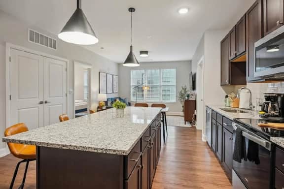Italian village luxury 2 bedroom 2 bathroom - Image 3