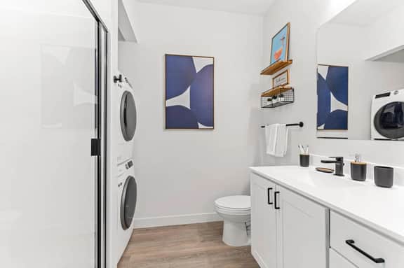 Stylish Studio + Gym | 10min DT, Stadiums, Airport - Image 5