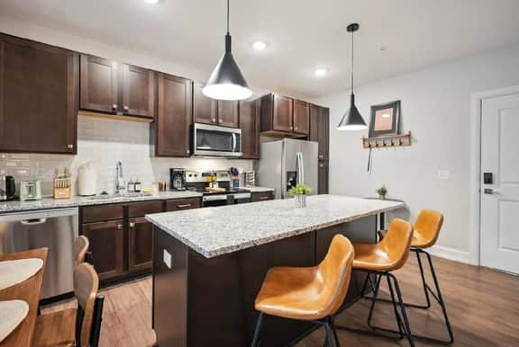 Italian Village 2 bedrooms with 2 bath - Image 4
