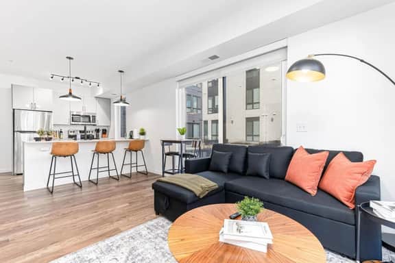 Uptown Chic 2BR 2BA w Gym near Lake, Trail & Shops - Image 2