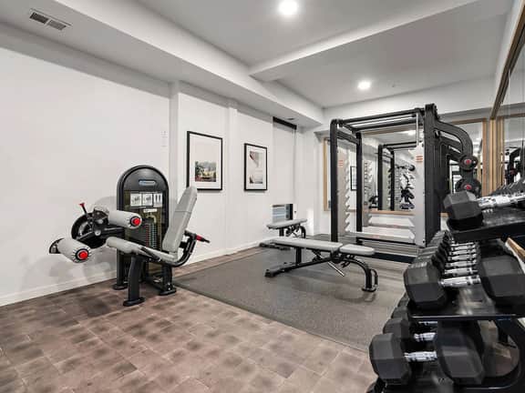 1 Bed+co-working+US bank Stadium+heart of DT! - Image 5