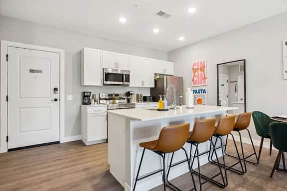 The Main House | Modern Stay In Downtown Columbus - Image 2