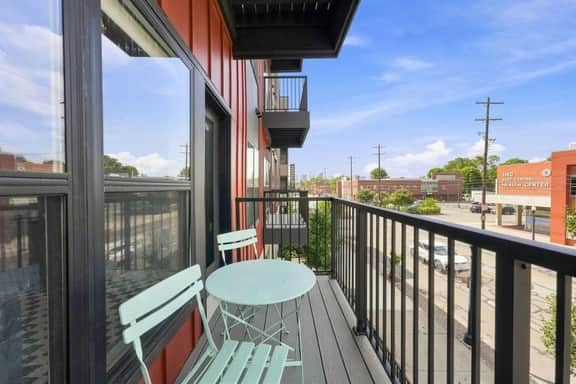 Urban 1BR Retreat in Olde Towne East | Rooftop - Image 5