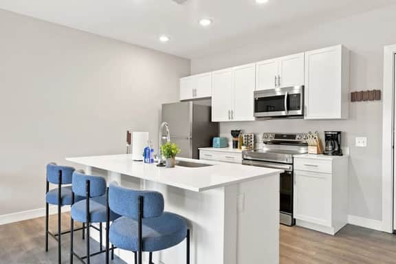 Urban 1BR Retreat in Olde Towne East | Rooftop - Image 3