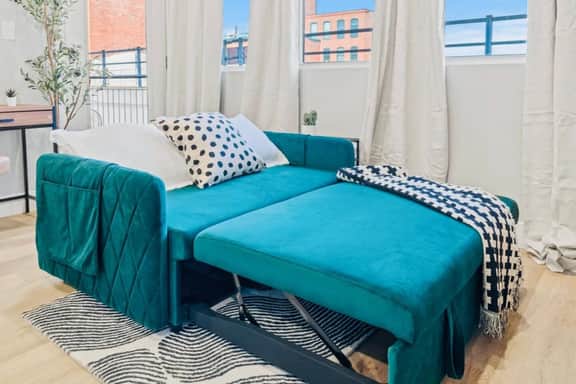 Modern 1BR Fishtown Apt | Prime Philly Location - Image 2