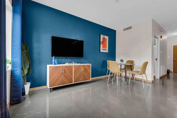 Charming 1BR Stay Near Detroit’s Midtown - Image 5