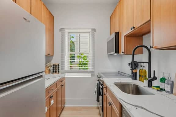 Strip District | Sleeps 6 | Acrisure | Parking - Image 2