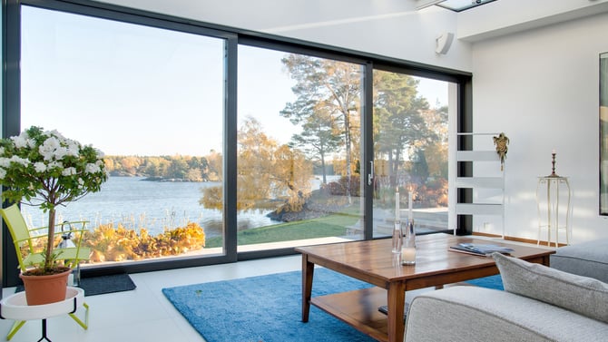 The Ultimate Guide to Minimalist Living: Declutter Your Space and Mind