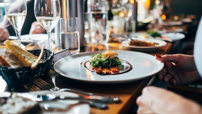 A Foodie's Guide to the Best Local Restaurants: Hidden Gems & Must-Try Dishes